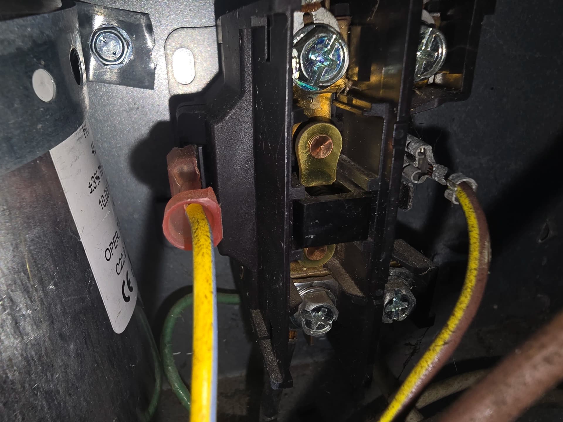 Gallery photos for A Burnt Contactor Can Kill Your HVAC System Fast: Image #1