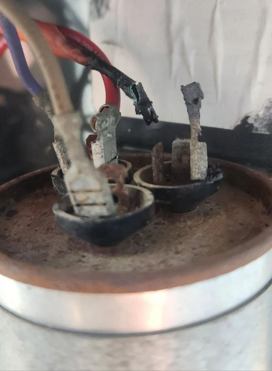A Burnt Capacitor Wire Can Kill Your AC Fast image