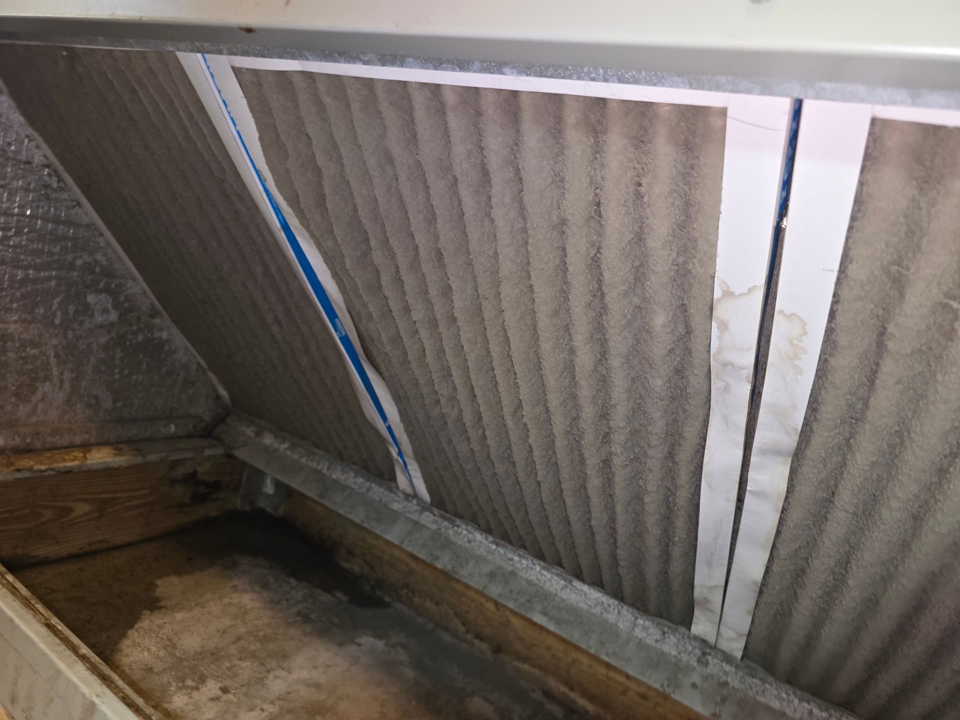Gallery photos for A Clogged Air Filter Is Quietly Wrecking Your HVAC System: Image #1