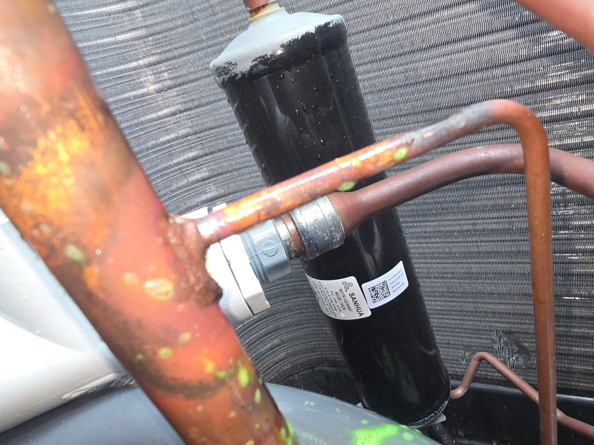 Gallery photos for Refrigerant Leak Found and Fixed on a Rheem Pool Heat Pump: Image #1